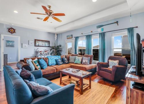 After Dune Delight Home - Crystal Beach, Texas