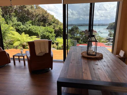 Létesítmények, Tuis Nest, family beach bach at Opito Bay in Kerikeri