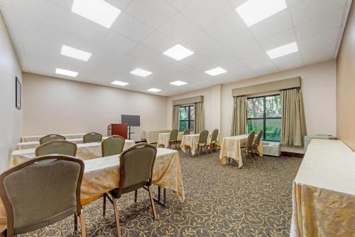 Best Western North East Inn - image 22