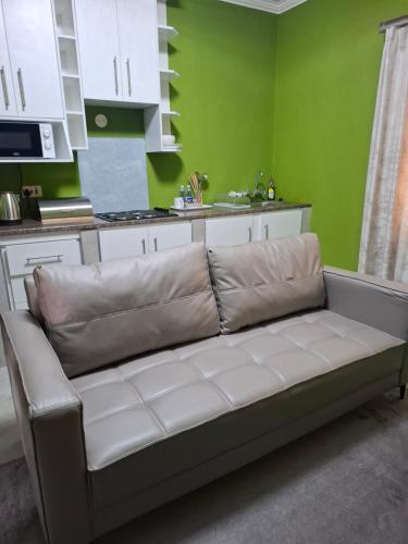 Cosy Cottage Apartments ,Area L in Francistown