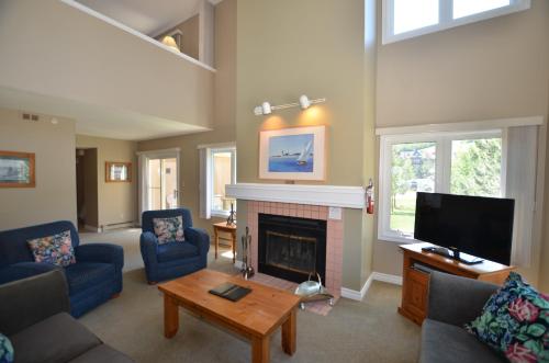 3 Bedroom Mountain Walk condo