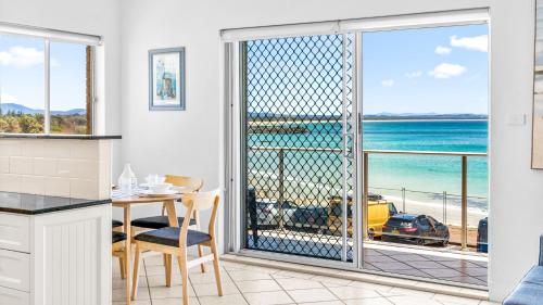 At The Beach, Debra Court Unit 5 - Tuncurry