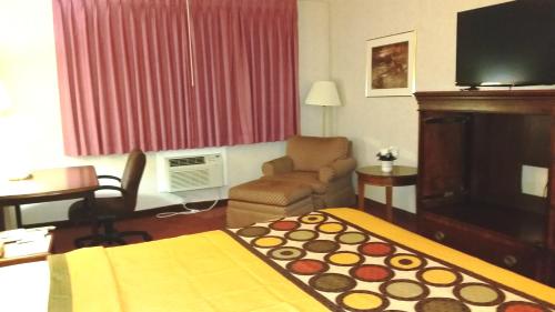 Americas Best Value Inn Ullin Mounds - image 3