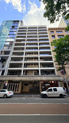 Ausmine Sydney CBD 2Bedroom Apt - image 6