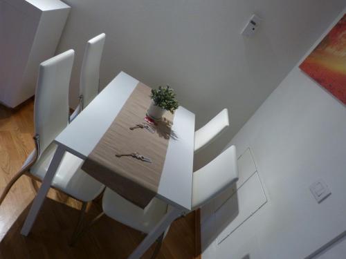 Deluxe Apartment image 8