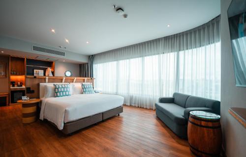 room detail thumbnail 0