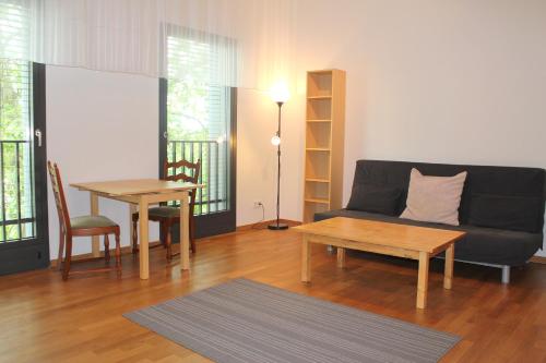 Mainhatten Apartment - image 2
