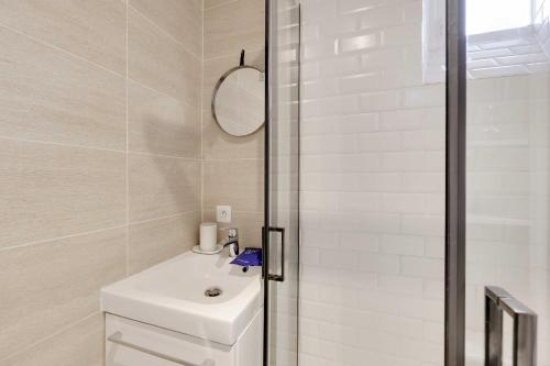 Appartement charmant pour 2 Batignolles - image 7