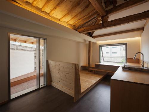 側面韓屋旅館 (Side Hanok Guesthouse) in 光化門