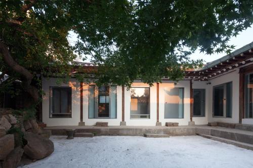 Side Hanok Residence, Seoul (photo 5)