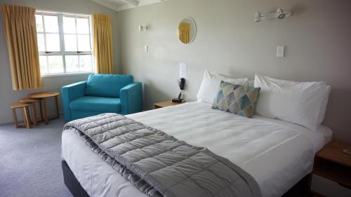 Studio with Mineral Spa Pool room in Phoenix Thermal Resort - Taupo