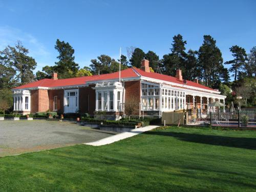 Bejárat, Ugbrooke Country Estate in Lower Dashwood
