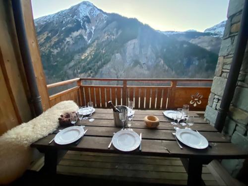 Grand Chalet Eden 12 personnes st martin de Belleville 3 vallees in Les Varcins