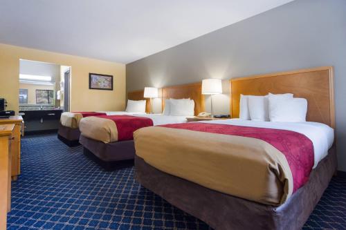 Econo Lodge Rocky Mount - Battleboro - image 12
