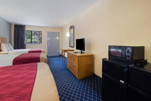 Econo Lodge Rocky Mount - Battleboro - image 10