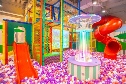 room detail thumbnail 2