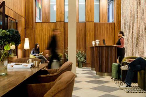 Lobby, The Wellington Glasgow by Adina near The Tenement House