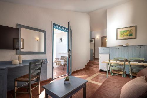 2 bedrooms, 4 beds