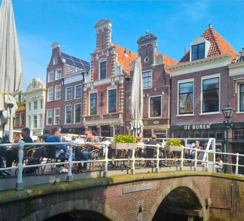 Slapen bij De Buren – khách sạn tại Binnenstad-Oost