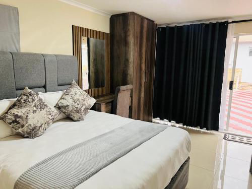 Flamingo B and B in Mthatha