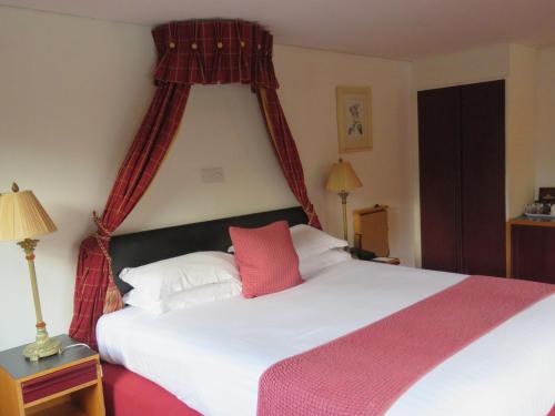 Whitewater Hotel & Spa - image 8
