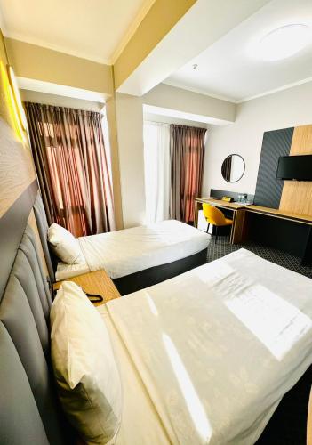 2 twin beds