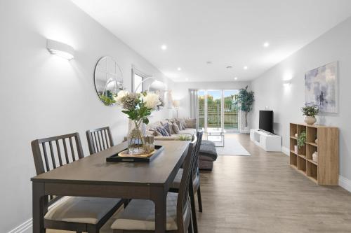 The Isleworth Garden Retreat | 3BR 2BA with Gated - image 14