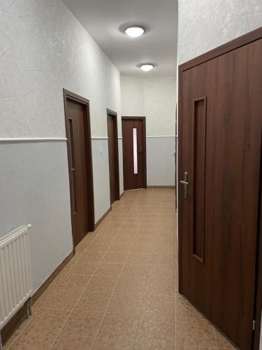 Viesnīcas āriene, Noclegi w rynku in Olenskije