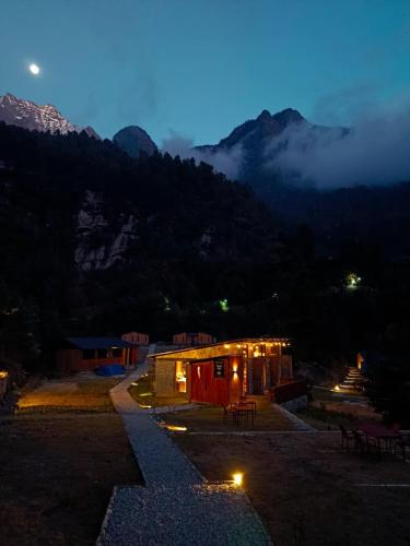 View, The Himalayan Phakding in Everest Region (Nepal)