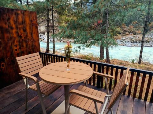 View, The Himalayan Phakding in Everest Region (Nepal)