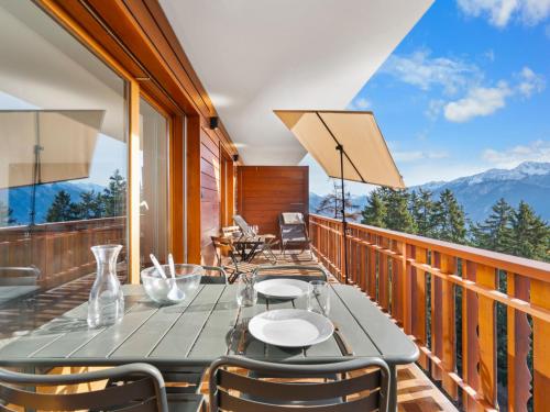 Apartment Les Faverges 11 by Interhome in Crans-Montana, Schweiz