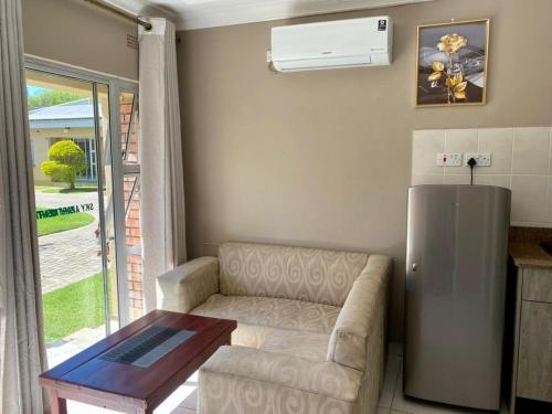 2 bedroomed apartment with kitchenette - 2068 - image 4