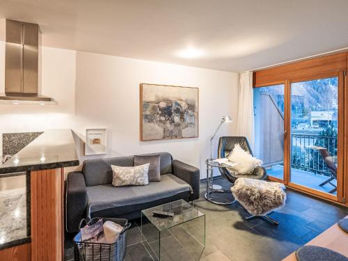 Apartment Chesa Promulins by Interhome in Samedan, Schweiz
