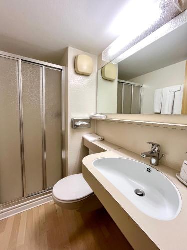 Seiler's Hotel Room Type - Quadruple Room with Bathroom
