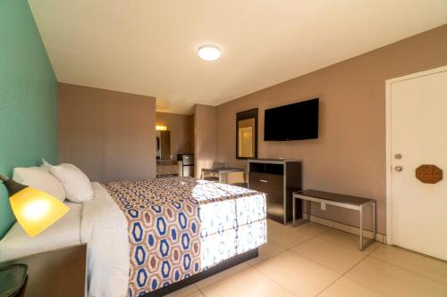 Woodfield Inn & Suites Hotel O, Yoakum TX 111