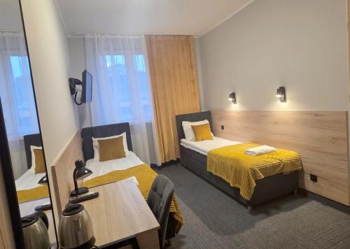 2 twin beds
