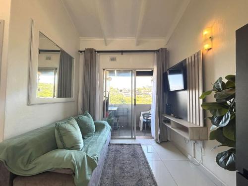 Salt Rock Ocean Breeze Suite - Sleeps 4 in Ballito