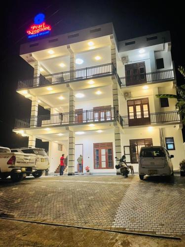 Pearl Kingdom Hotel & Resort – khách sạn tại Diyagahagewatta