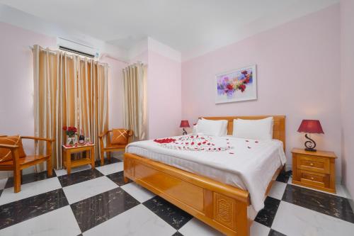 room detail thumbnail 1