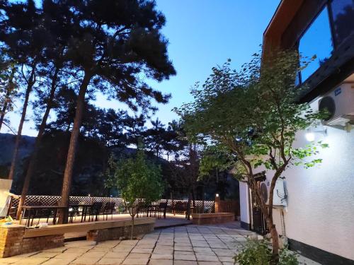 Beijing Red Hillside B&B in Huairou District