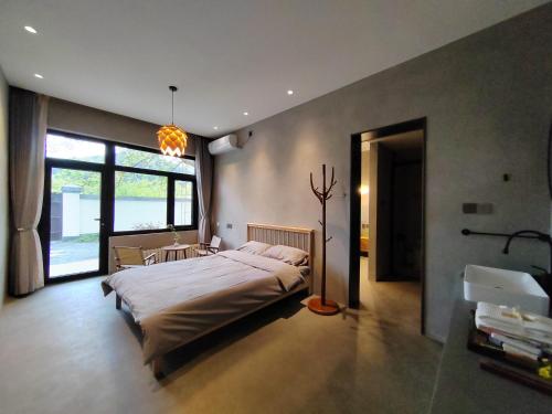 Beijing Red Hillside B&B in Huairou District