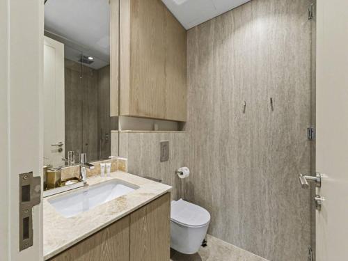 Redwood Townhouse Jumeirah Golf Estates - image 2