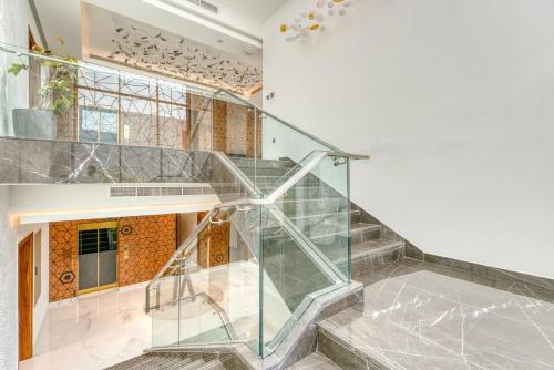 Signature Palm Villa Ultra-Luxury 6 BDR Retreat - image 14
