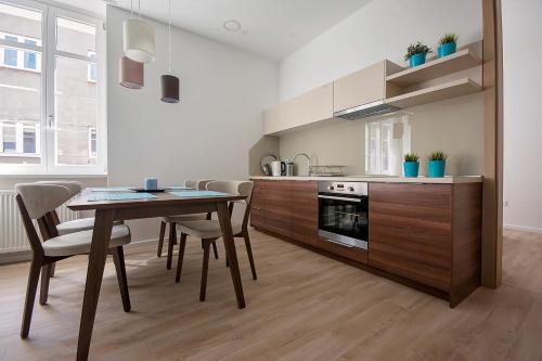 Enjoy Apartments 4