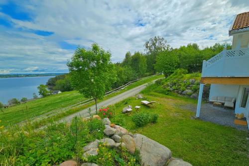 Udvendig, Helgøya Hideaway in Hamar