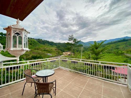 Nas proximidades, Villa D'Thie in Puncak