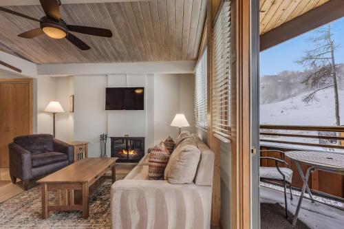 Laurelwood Condominiums 412 - Snowmass Village, CO