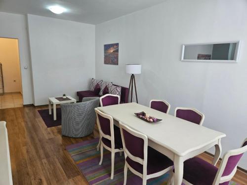Lovely square apartment Purple Velvet 43 Macedonia Stree, Skopje (photo 4)