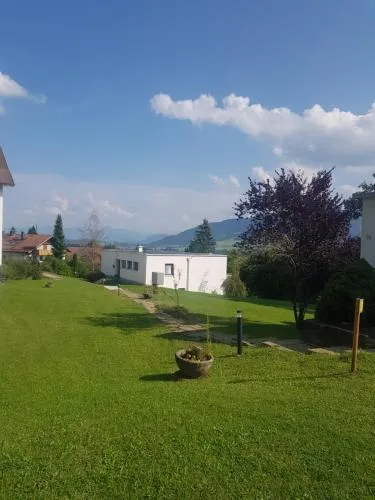 Im Alpennest in Niederdorla, Deutschland