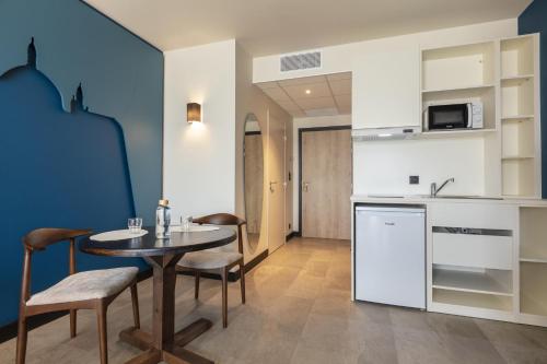 Konyha, Hotel OstOria, BW Signature Collection in Perigueux